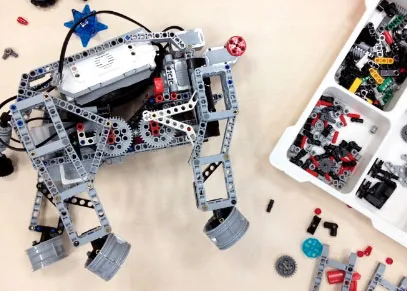 Pracownia elektroniczna w Makerspace@UW
